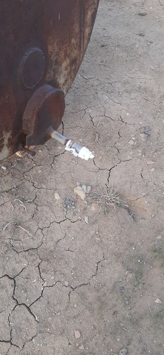 Продаются вагончик и бочка