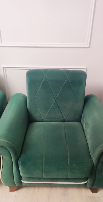 Продам диван с креслами
