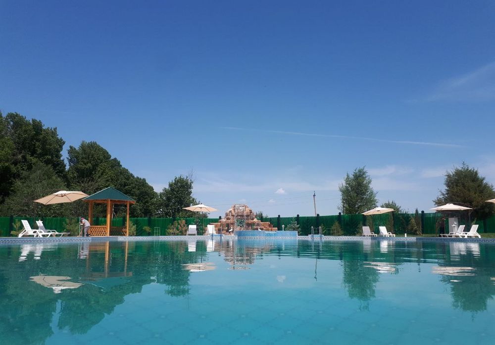 Бассейн курамиз.