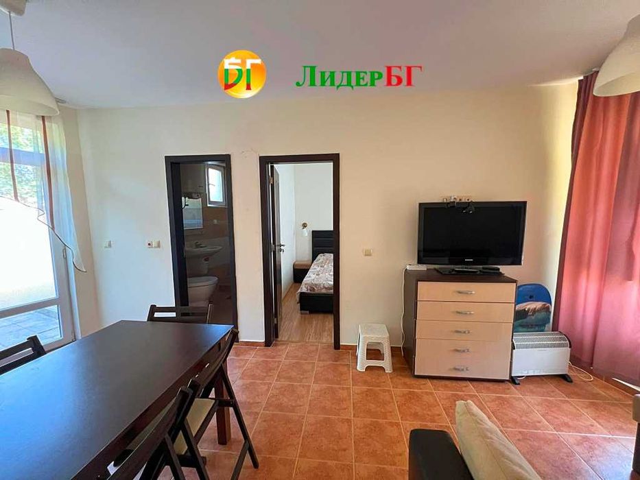 Малък двустаен апартамент с вътрешен двор