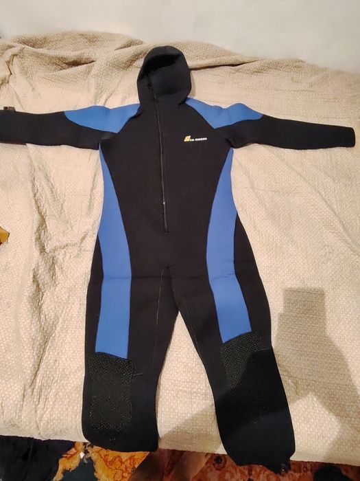 Гидрокостюм продам