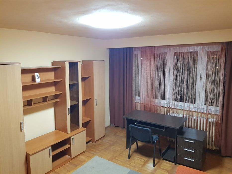 Închiriez apartament cu 2 camere COMPLEX STUDENTESC