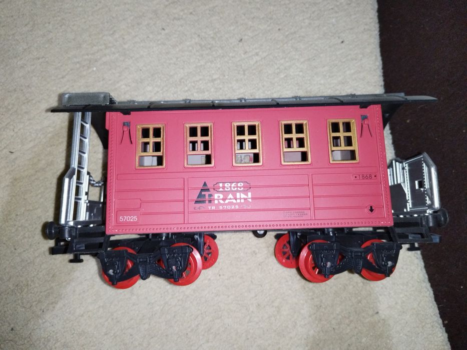 Vand un trenulet pentru copii