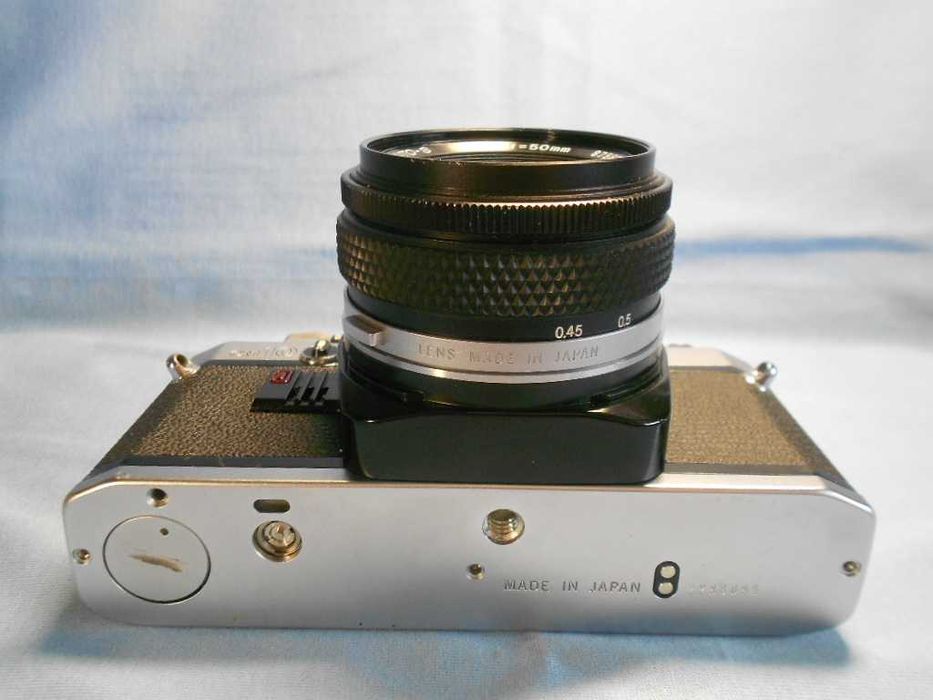 Olympus om10 cu obiectiv zuiko auto-s 1.8 50, aparat foto film clasic