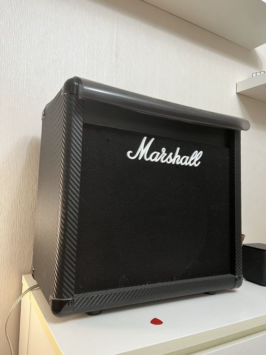 Срочно!  Продам усилитель и кабинет Торг