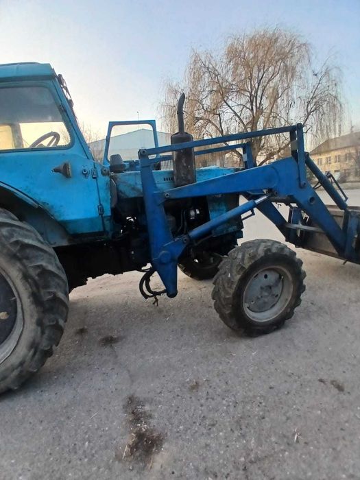 Трактор колесный МТЗ-80