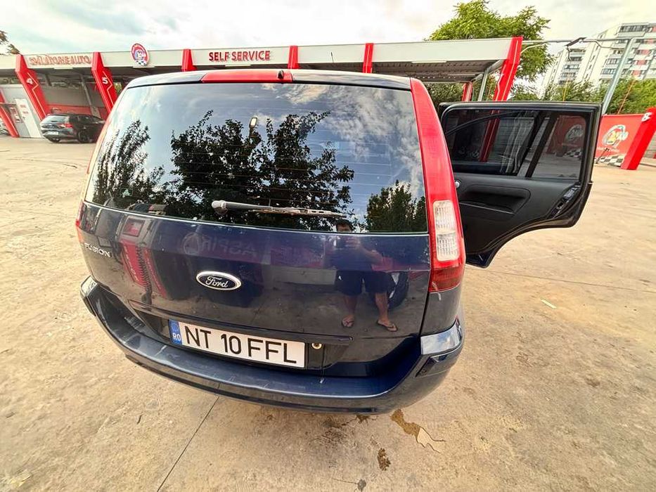 FORD Fusion 2010 — imagine 4