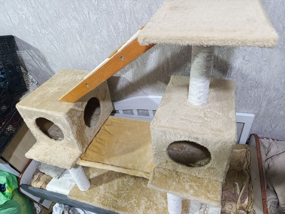 Котодомик когтеточка для кошек лежак 3 этажа