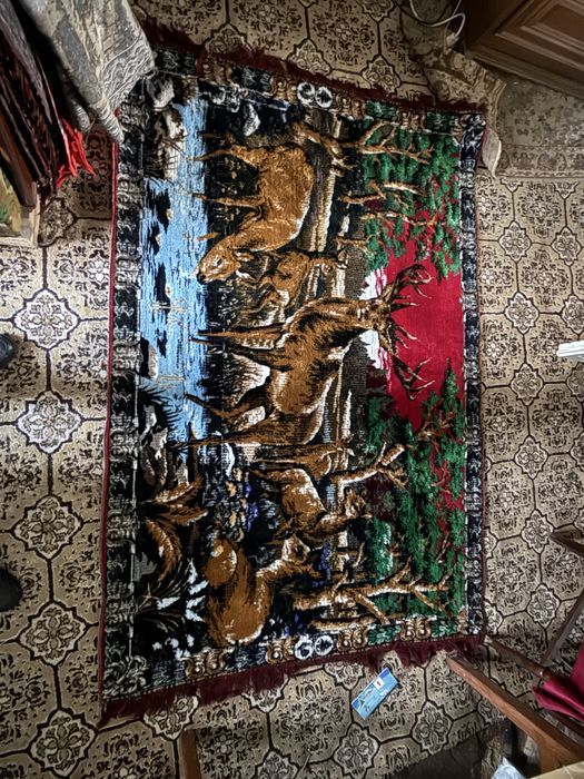 Vand covoare vechi! Mai multe detali in privat