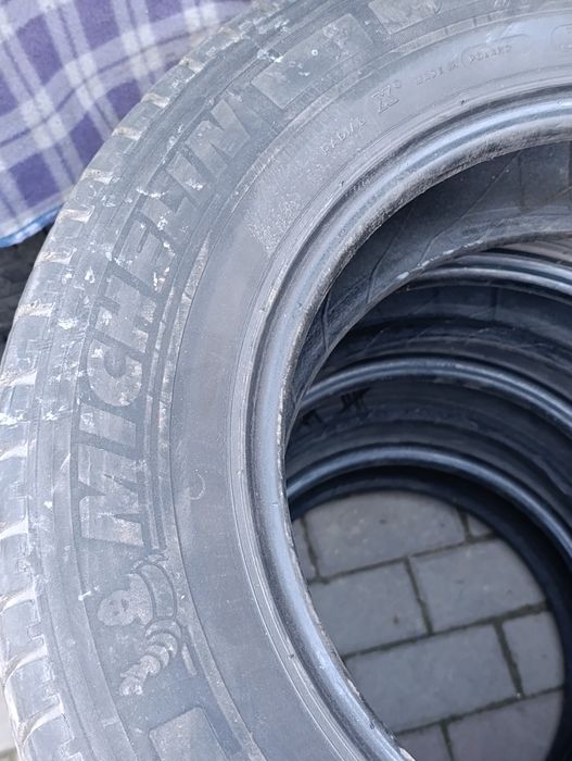 Продам шины на спринтер