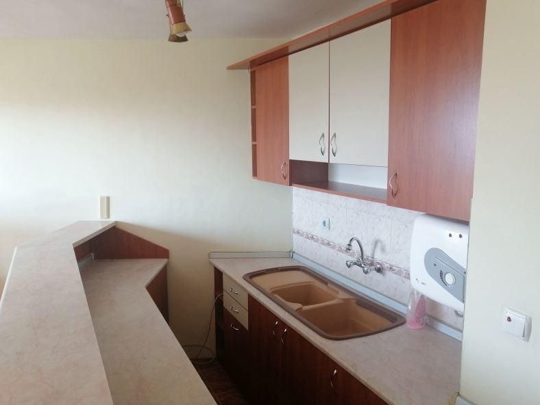 Дава се под наем Тристаен апартамент в Варна, Бриз - 93 кв.м за 460 € - Снимка #14