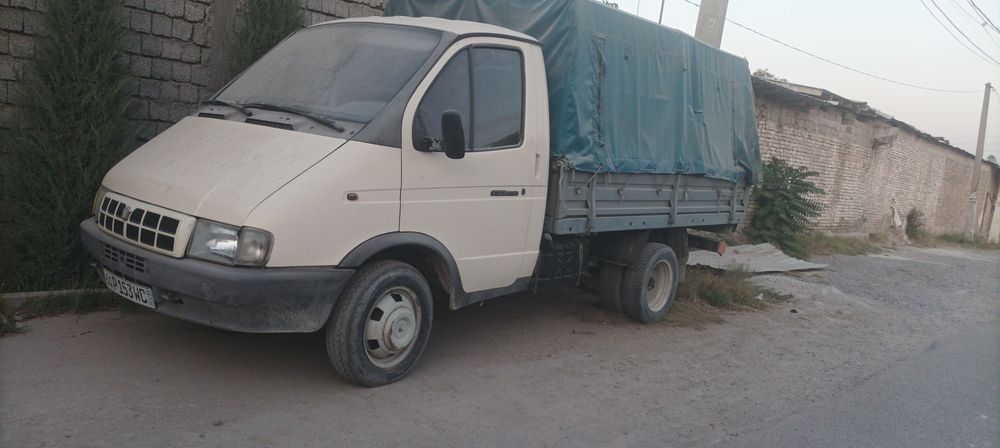 Грузовой Газель 2000 года
