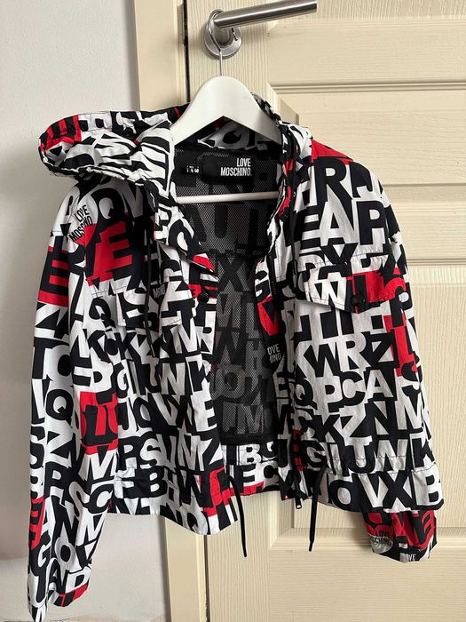 Яке Москино/  Moschino