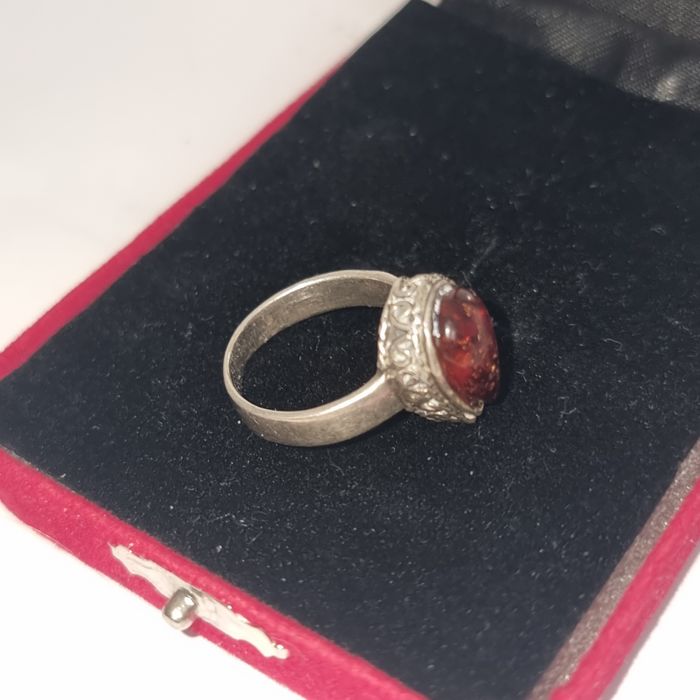 Inel argint 925 cu chihlimbar natural inima