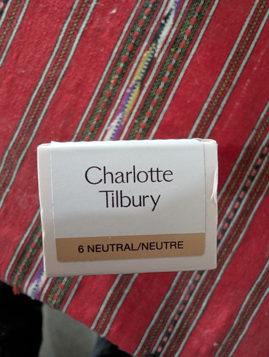 Fond de ten Charlotte Tilbury