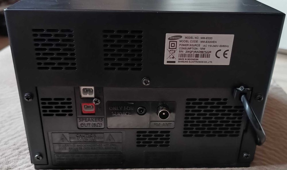 Аудио система Samsung MM-E320