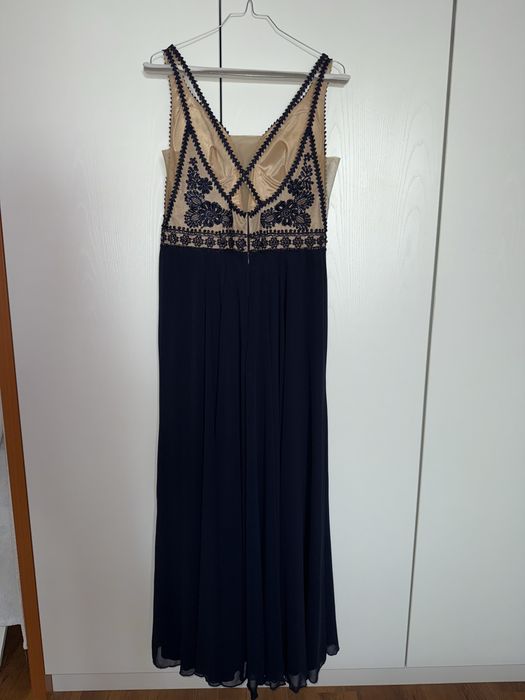 Официална  рокля