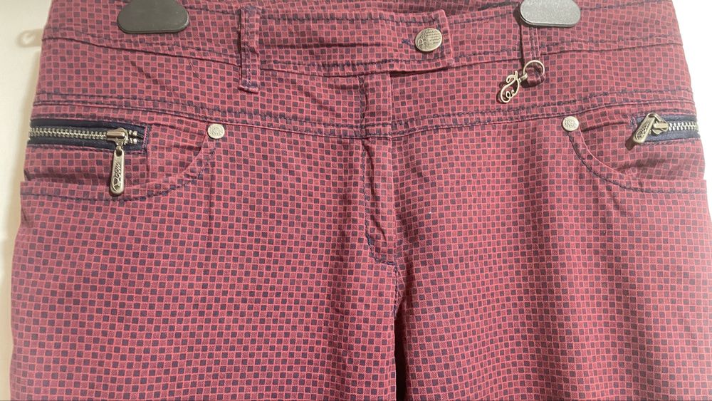 Костюм Роси - 36 EU сако и панталон, в много добро състояние