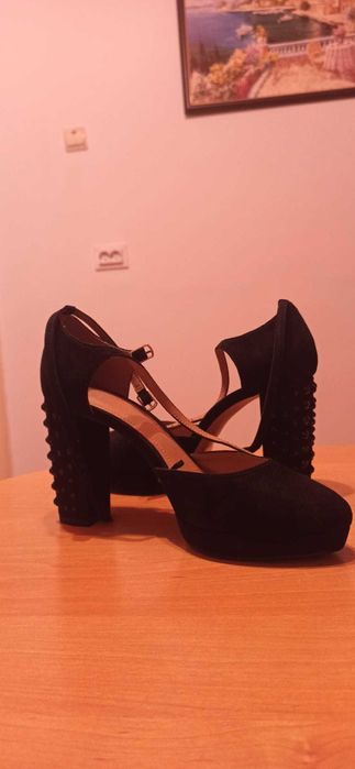 Pantofi negrii cu toc, model pe toc,imitație piele întoarsă