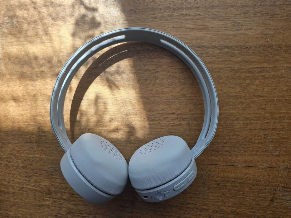 Vând căști bluetooth Sony WH-CH400