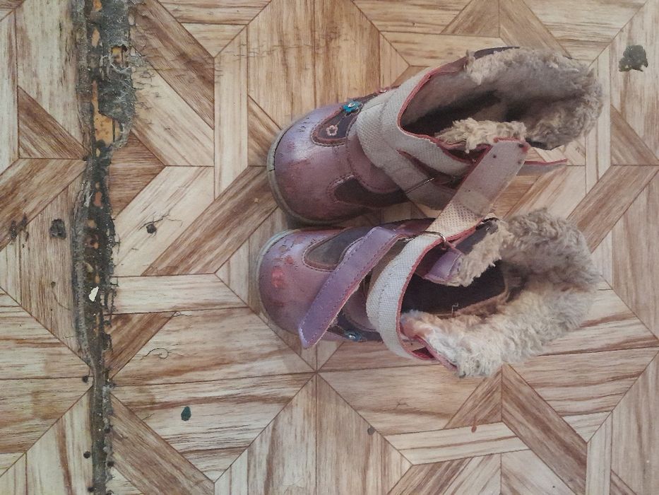 Продам детскую обувь