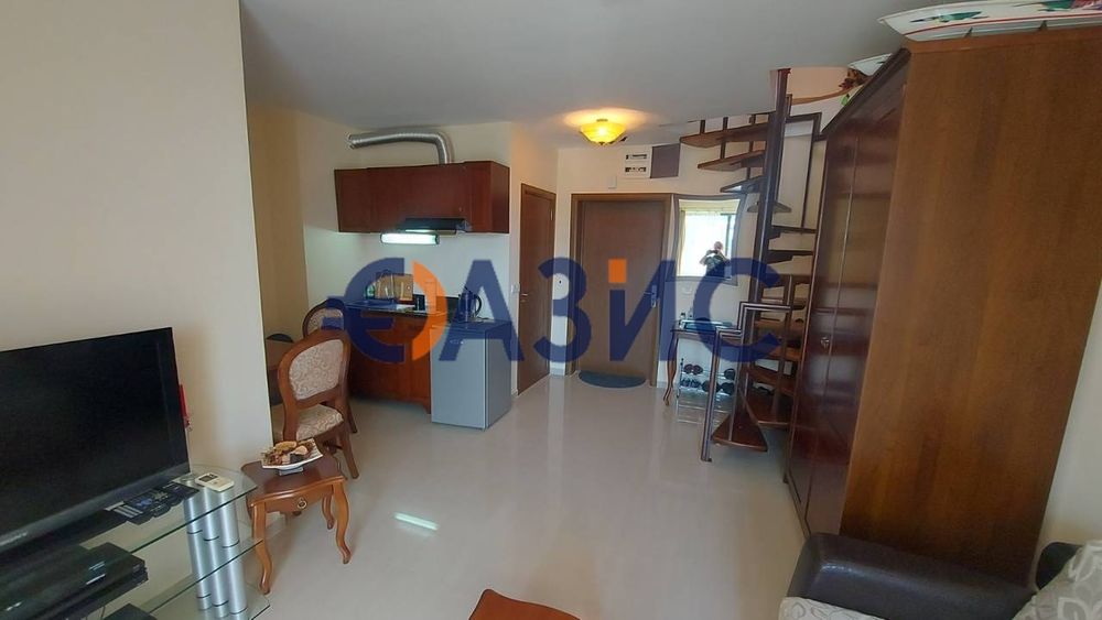 Продава се Двустаен апартамент в к.к. Слънчев бряг - 96 кв.м за 823 €/кв.м - Снимка #2