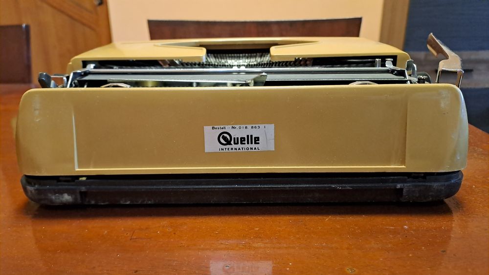 Пишеща машина Privileg 270S