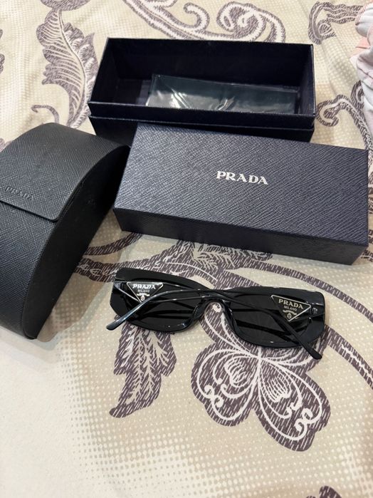 Слънчеви очила Prada
