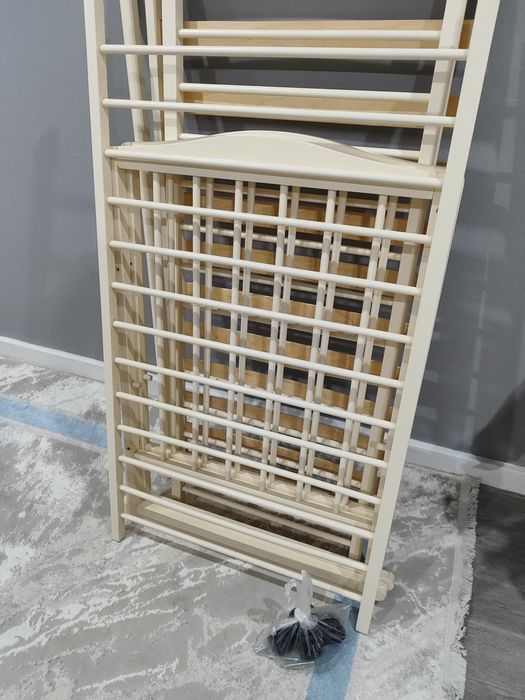 Продам манеж почти новый