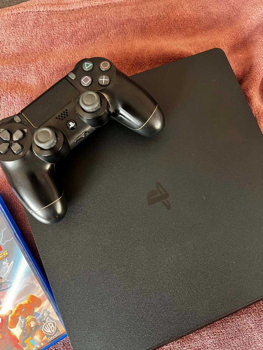 Consola ps4 880 GB gu joc Lego Marvel