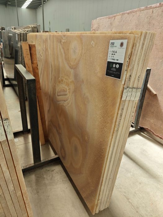 Мрамор, гранит, травертин, лаймстоун