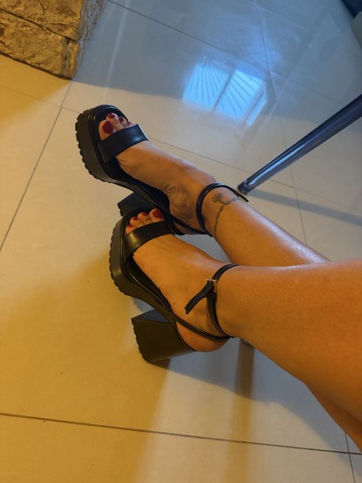 Красиви сандали Zara,отлично състояние