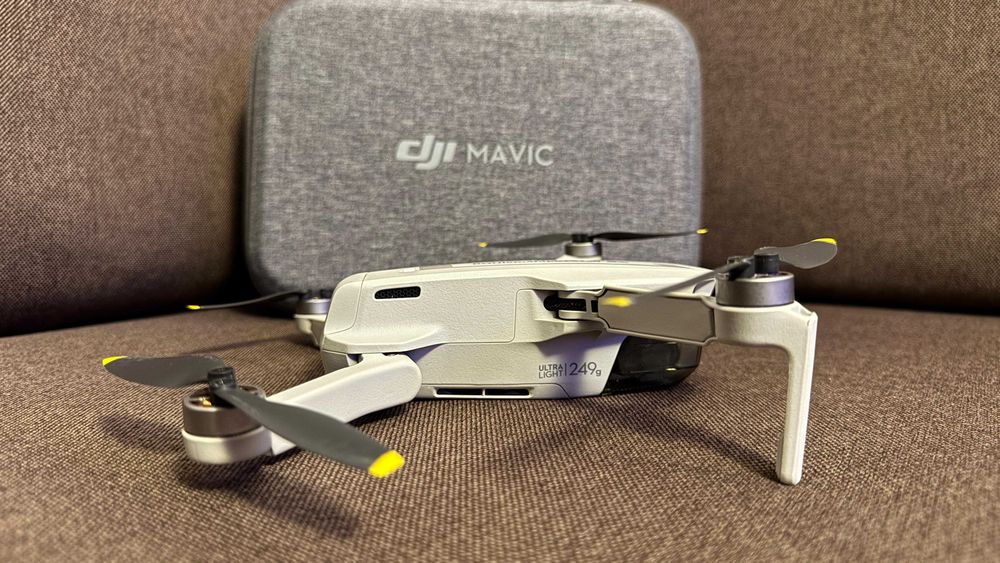DJI Mavic Mini Fly More Combo si protectii pentru elice