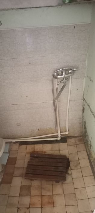 Аранча леса склада 1 хонали квартира ижарага бераман.2 этажда