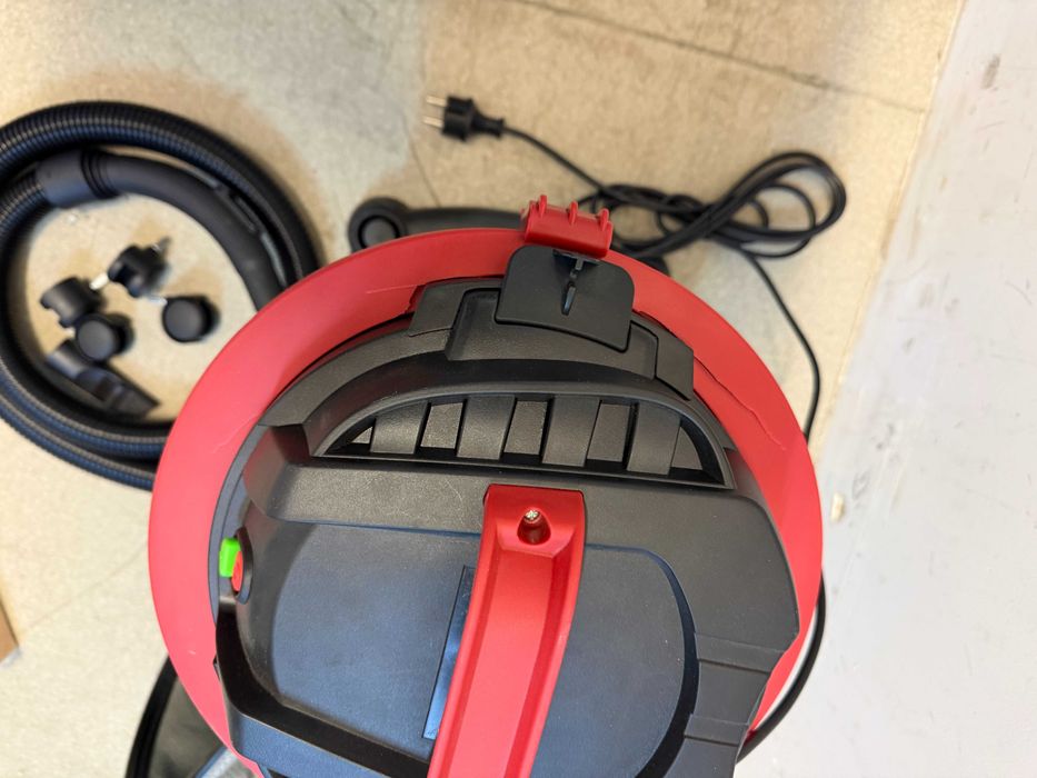 090316	Прахосмукачка за сухо и мокро 1300W 30L Inox WC07