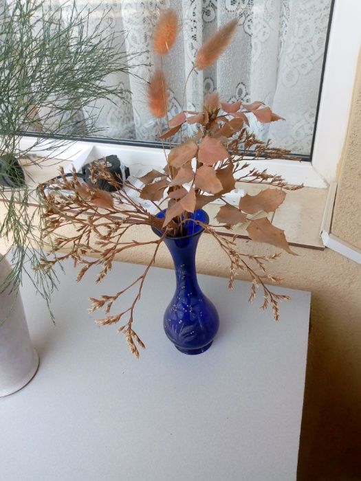 Нови, красиви и функционални вази от чешки порцелан и други за дома