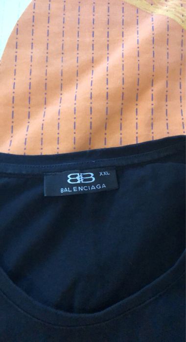 Tricou Balenciaga