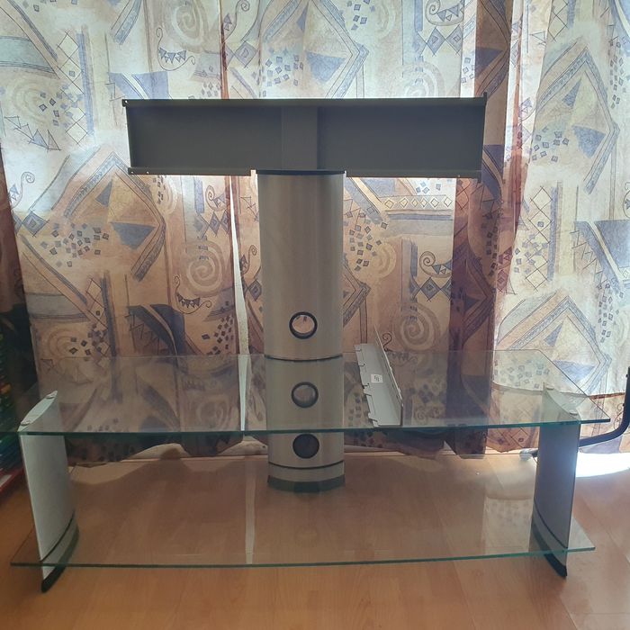 Офис шкаф - 1 брой, дървена маса съд стъкло, стъклена маса за TV