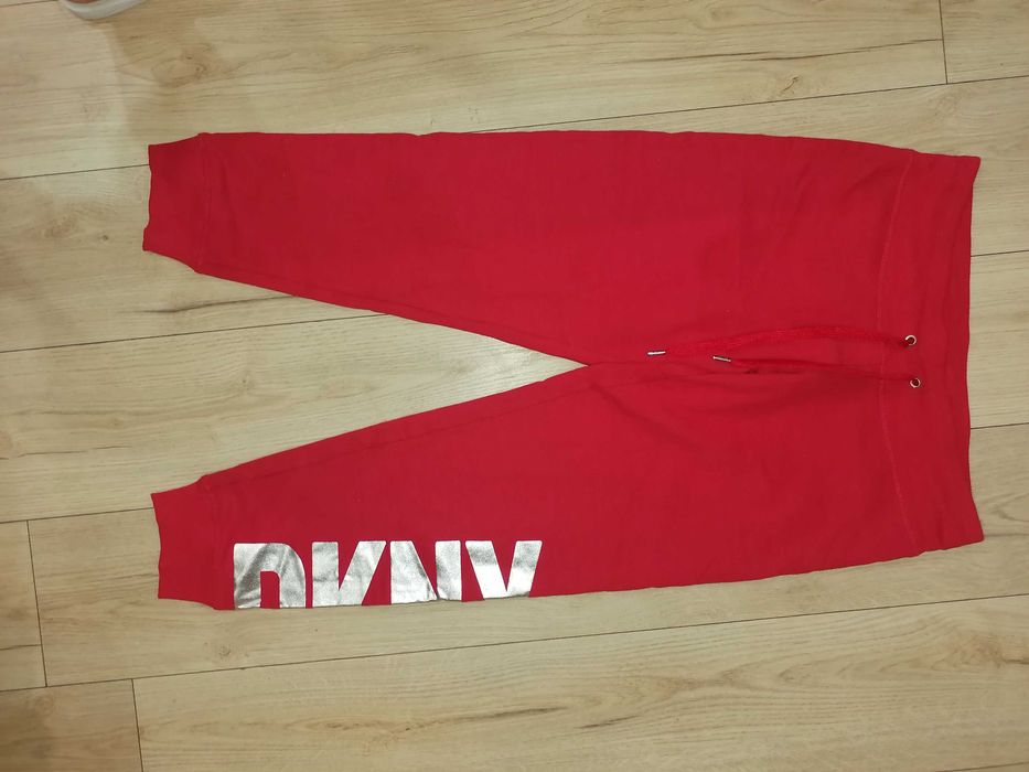 Нов спортен екип DKNY