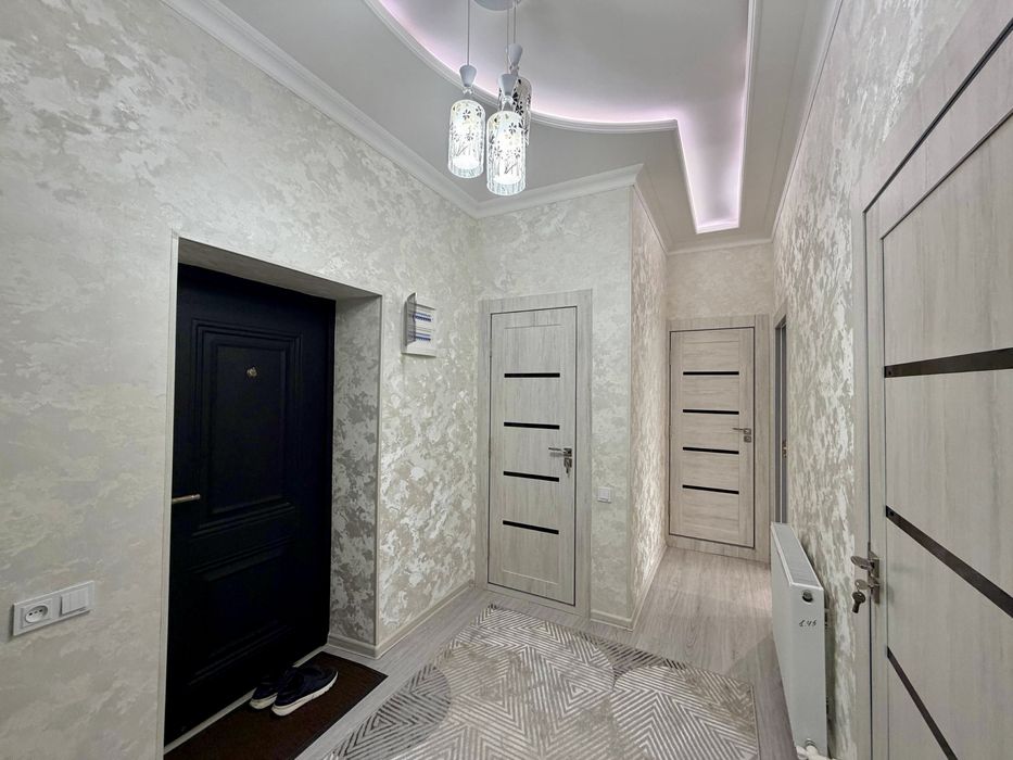 Вокзал.Сдаётся 2х комнатная Люкс в Новостройке.48-Школа