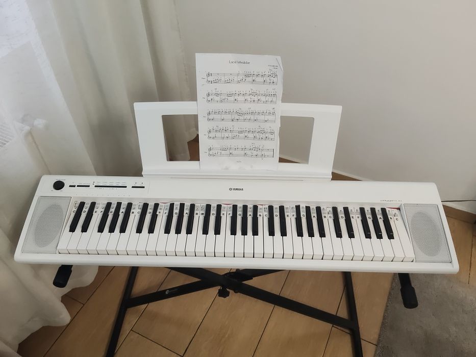 Yamaha NP-12 Piaggero White Set
