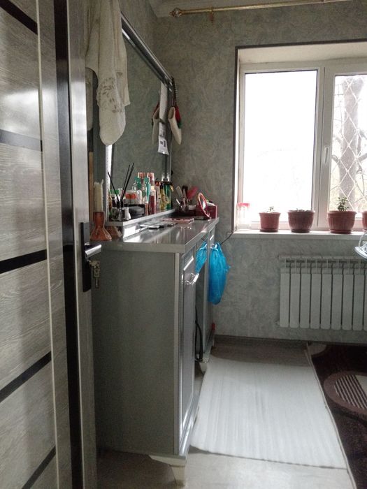 Чирчик шахар 3 м/р 2х Нархи 32.000$ Бош толов ва паспорт бн Ипотека