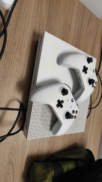 Xbox one s с играми
