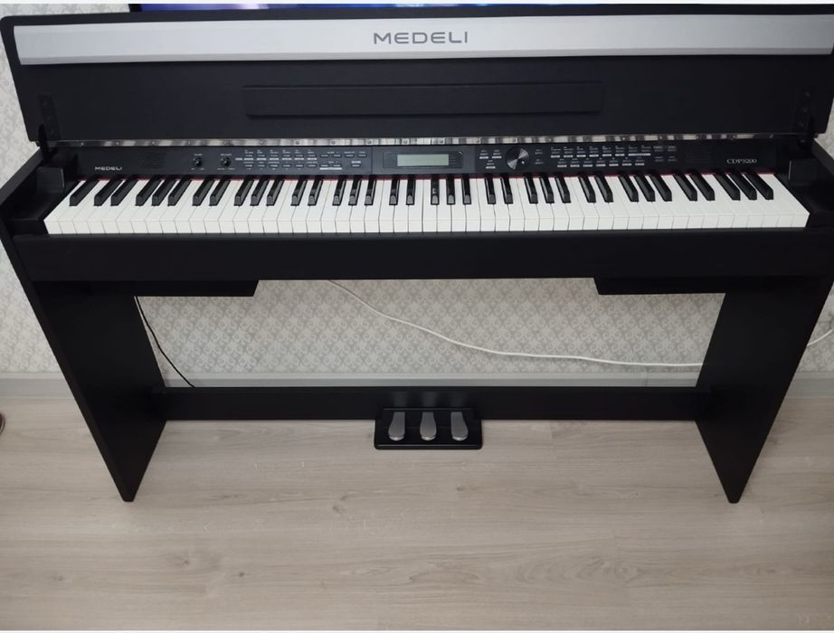 Цифровое пианино Medeli