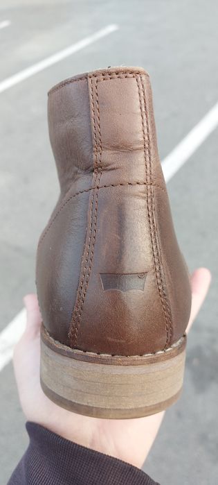Ghete din piele Levis autentice 43-44