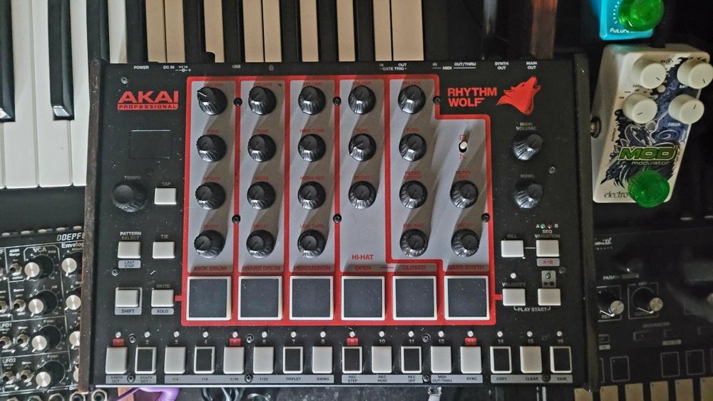 Drum Machine (drum machines)