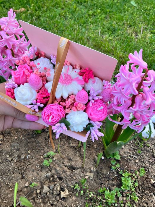 Ароматни букети от соев восък!