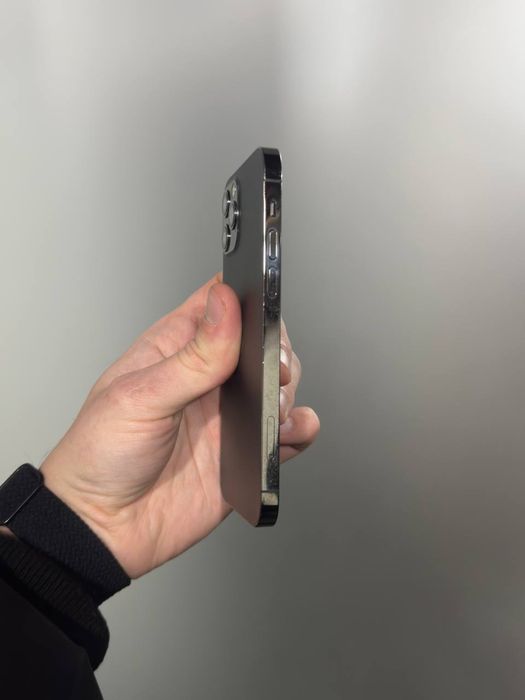 Iphone 12 pro sotiladi