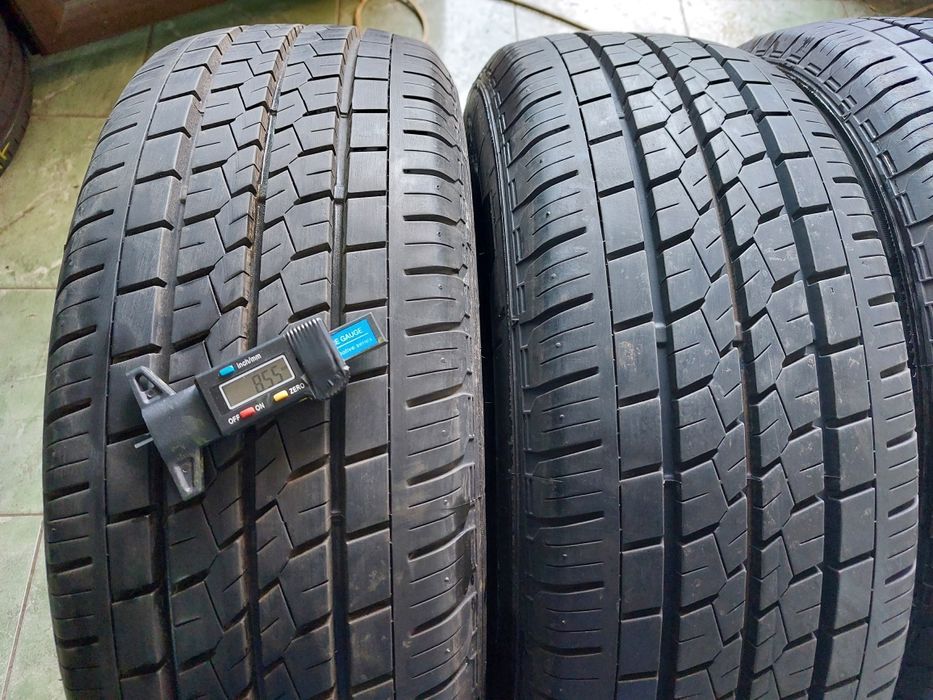 2 anvelope 215/65 R15 C Bridgestone