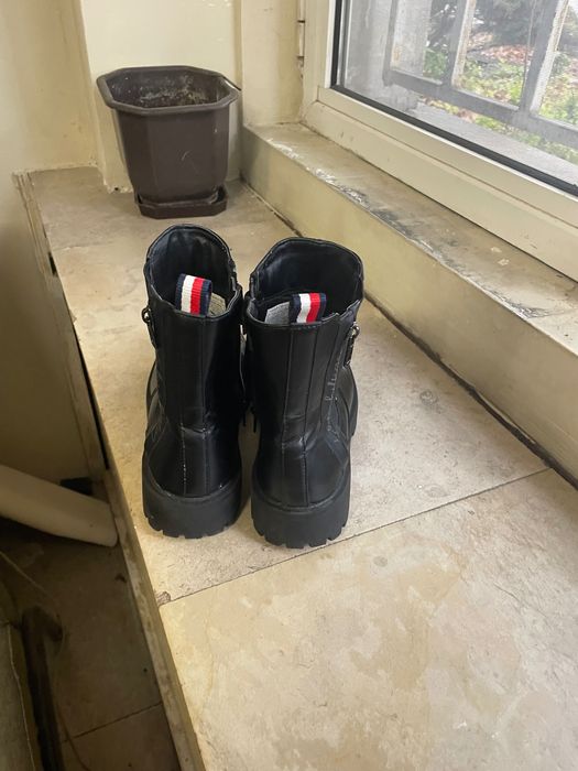 Намалявам Оригинални боти Tommy Hilfiger, 38 номер